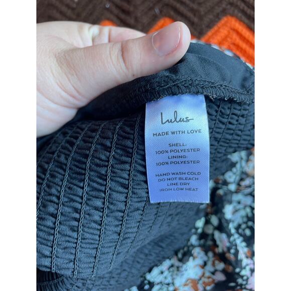 Lulus NWOT Black Floral Print Ruched Cropped Long Sleep Top sz XL - Picture 9 of 9